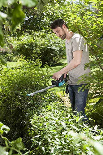 Gardena Elektro-Heckenschere EasyCut 500/55: Elektrische Heckenschere mit 500 W Motorleistung, 55 cm Messerlänge, 18 mm Messeröffnung, ergonomischer